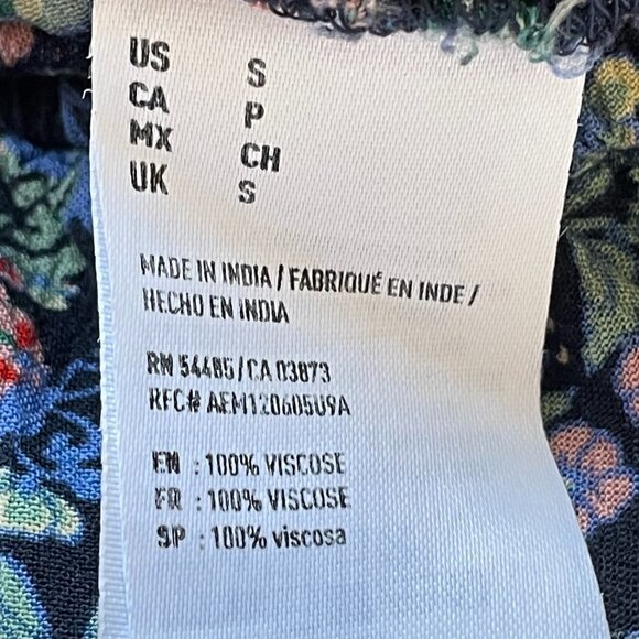 American Eagle Peasant Romper Blue and Red Floral Print - Picture 6 of 7